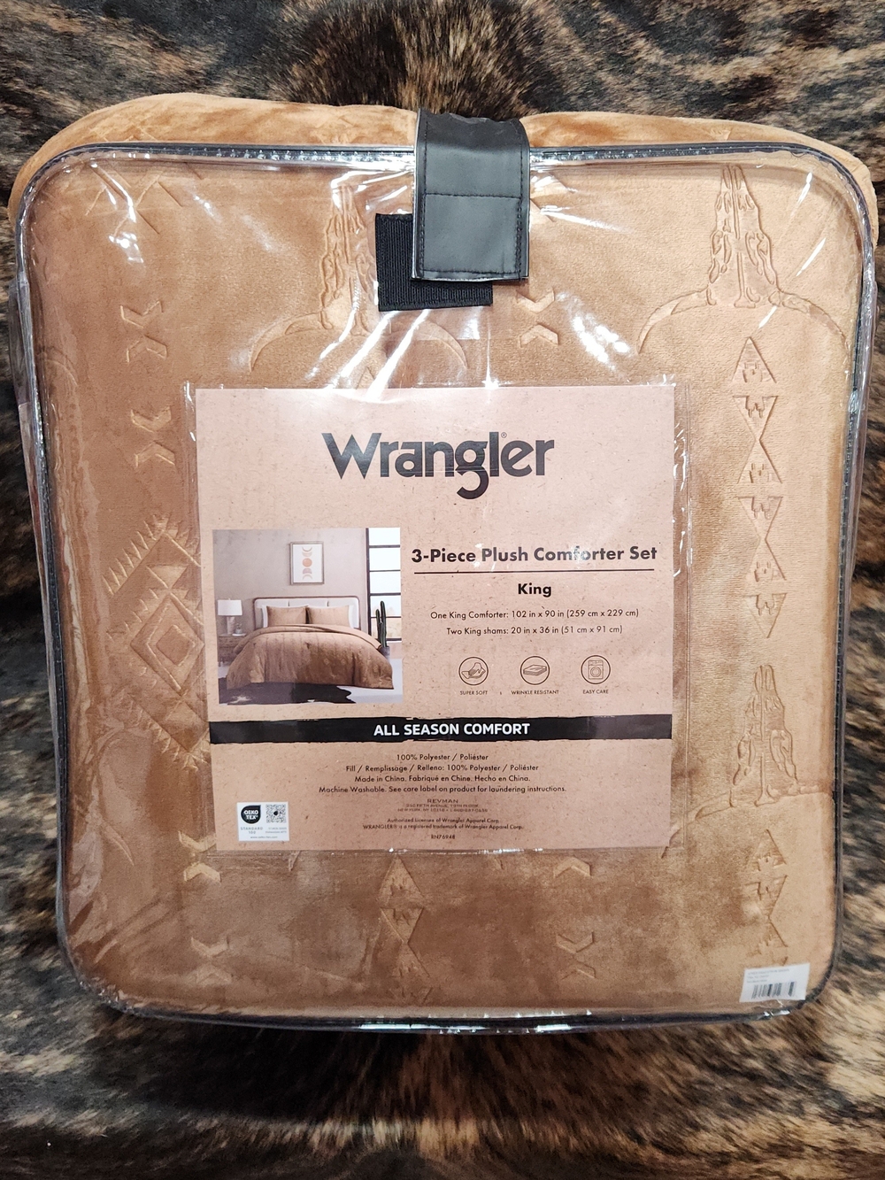 Wrangler King Size Plush Comforter Set With Aztec Steerhead Print